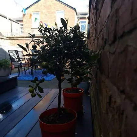 Вилла Gorgeous Edwardian Terrace In Old Trafford Манчестер Экстерьер фото